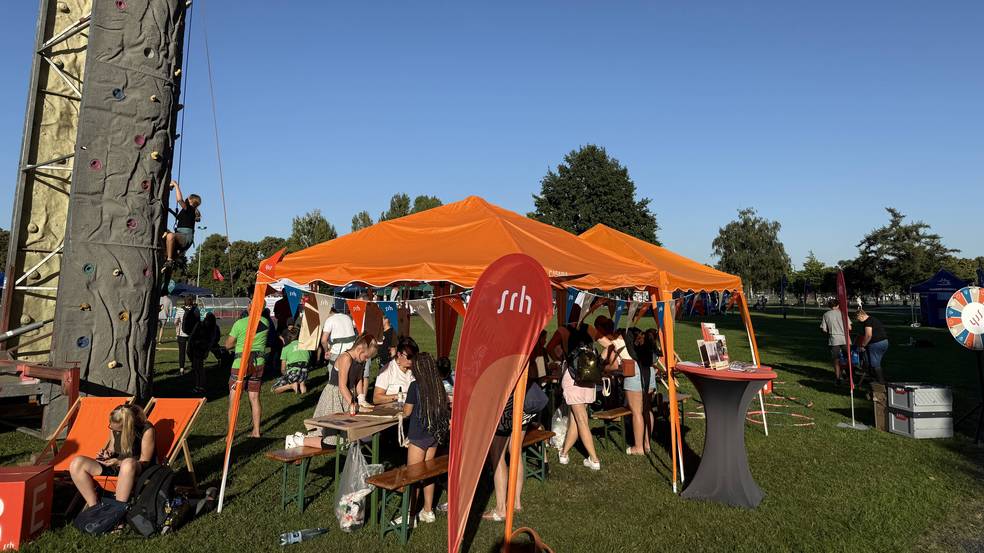 SRH-Stand beim Fest der Begegnungen in Dresden