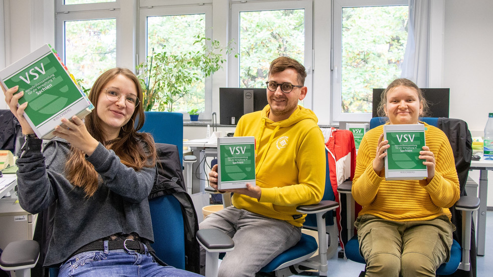 Madeleine Heinze, Clemens Mattecke und Luisa Gruner (v.l.n.r.) sind im 2. Lehrjahr und erzählten begeistert von ihrem zukünftigen Beruf. Sie alle werden Verwaltungsfachangestellte, bzw. Verwaltungsfachangestellter.