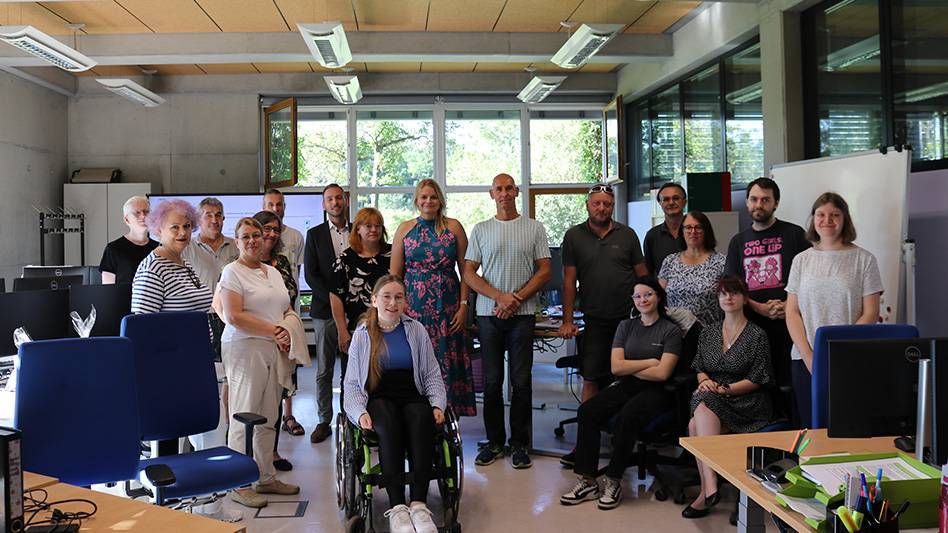 Gruppenbild der neuen Auszubildenden des BBW Dresden